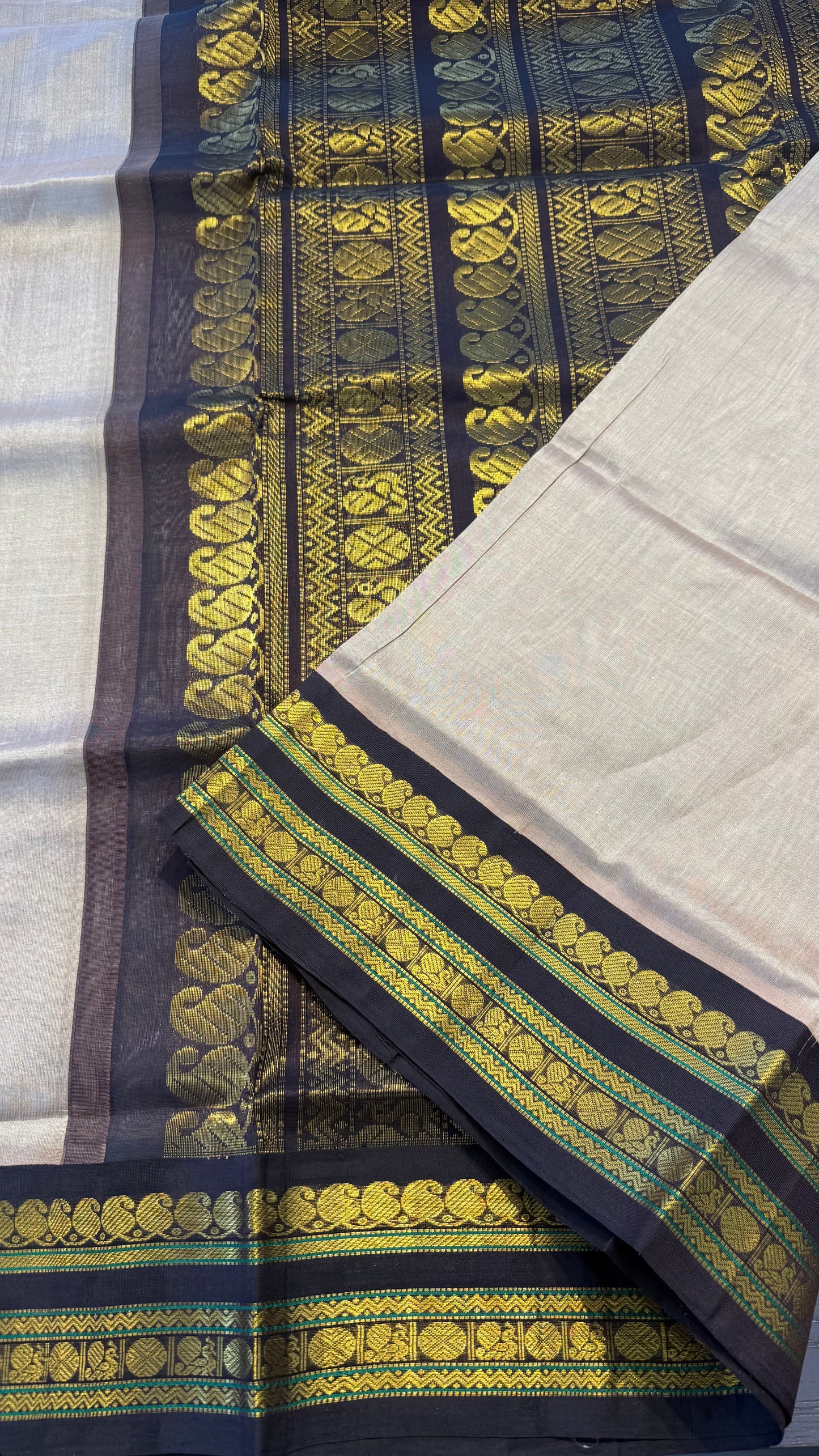 CHAMPAGNE WITH CONTRAST DARK BROWN KANCHIPURAM SILK COTTON SAREE (KSC12)