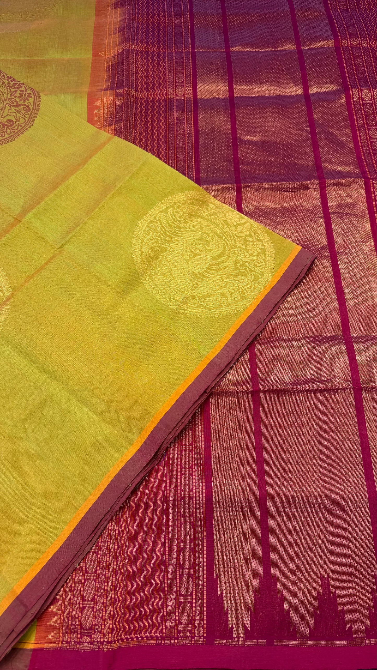 BORDERLESS OLIVE GREEN WITH CONTRAST MAROON KANCHIPURAM SILK COTTON (KSC62)