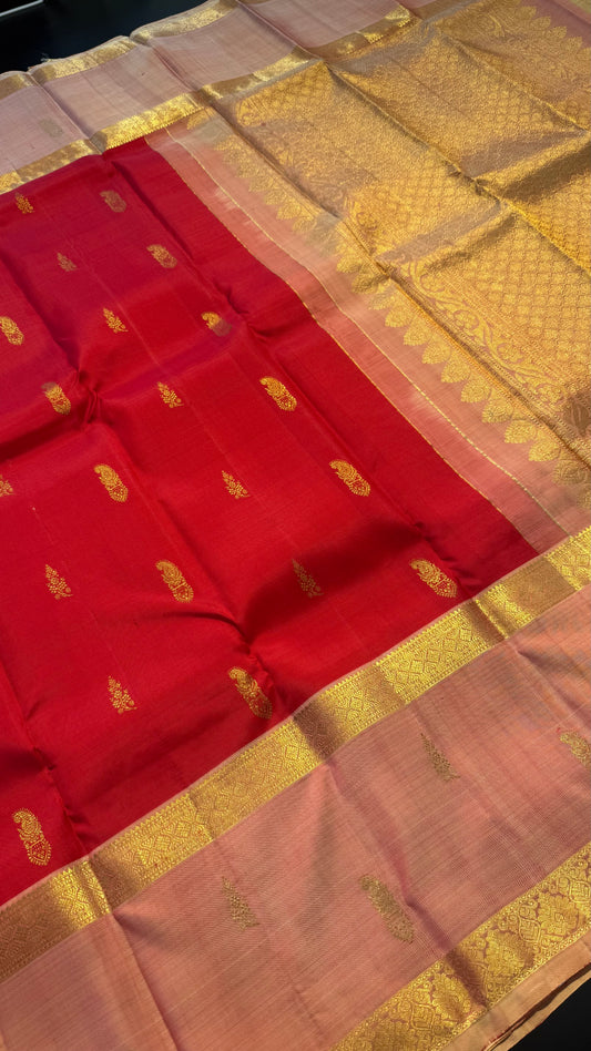 CHILI RED WITH CONTRAST PASTEL CORAL GOLD ZARI HANDLOOM KANCHIPURAM SILK SAREE (KSS417)