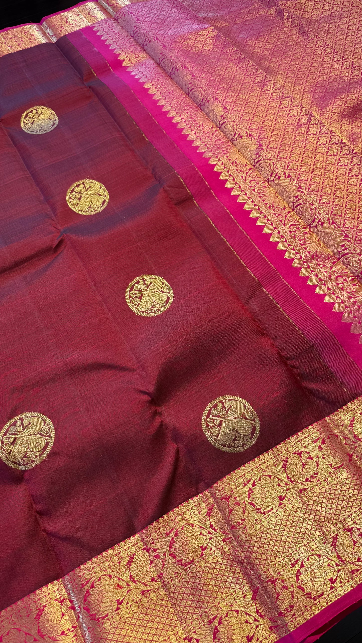 MAROON WITH CONTRAST PINK GOLD ZARI HANDLOOM KANCHIPURAM SILK SAREE (KSS401)