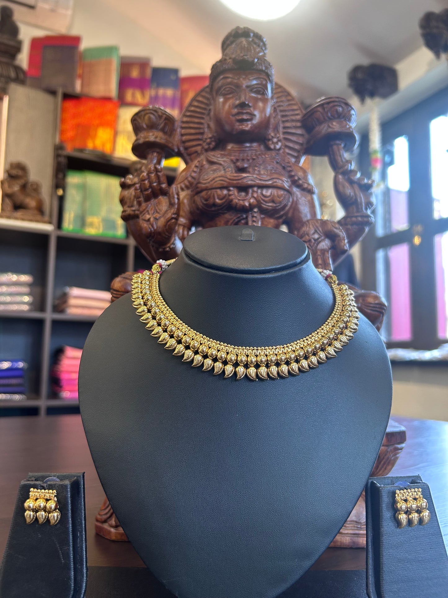 Disha Necklace