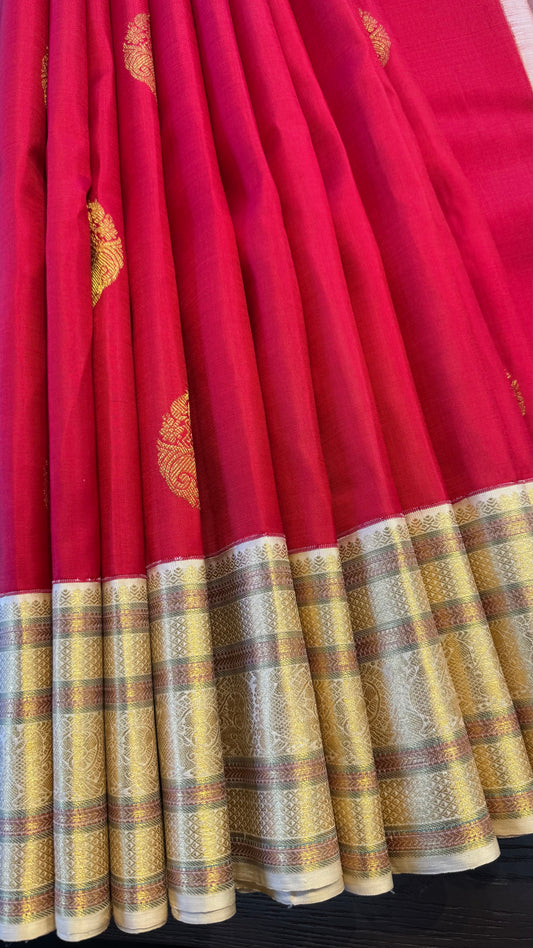 VERMILION RED CONTRAST WITH CREAM GOLD ZARI PURE HANDLOOM KANCHIPURAM SILK SAREE (KSS 498)