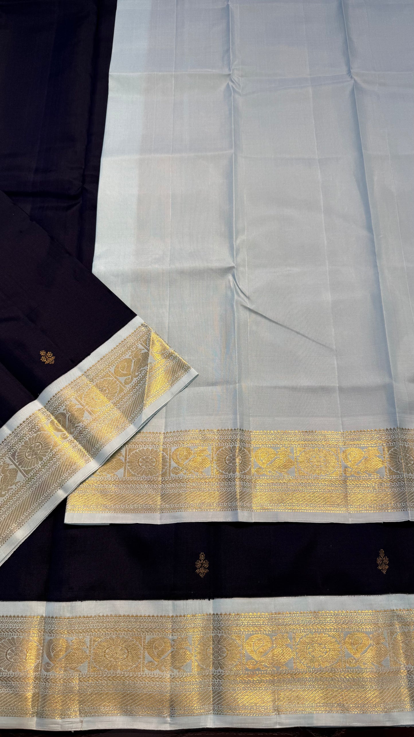 NAVY BLUE WITH CONTRAST ICE BLUE GOLD ZARI HANDLOOM KANCHIPURAM SILK SAREE (KSS294)