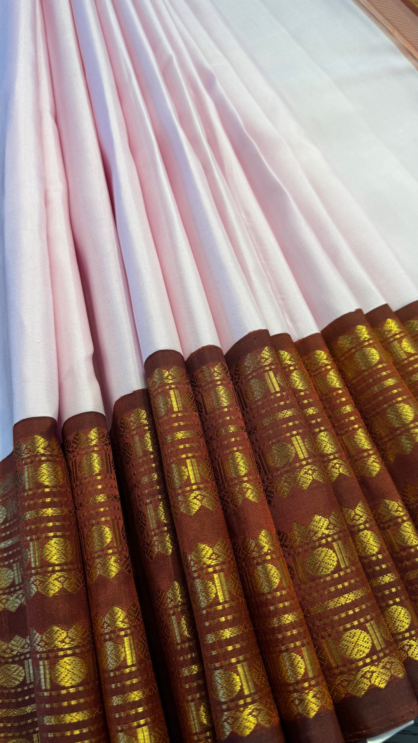 BABY PINK WITH CONTRAST DARK BROWN GOLD ZARI HANDLOOM KANICHIPURAM SILK SAREE (KSS176)