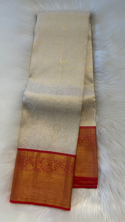 OFF WHITE CONTRAST WITH KANAKAMBARAM ZARI HANDLOOM KANCHIPURAM SILK SAREE (KSS488)