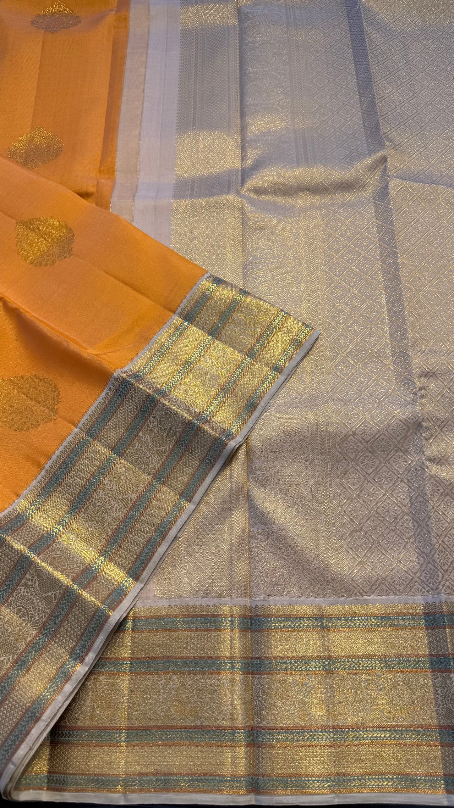 MARIGOLD YELLOW CONTRAST WITH OFF WHITE KANCHIPURAM SILK SAREE (KSS291)