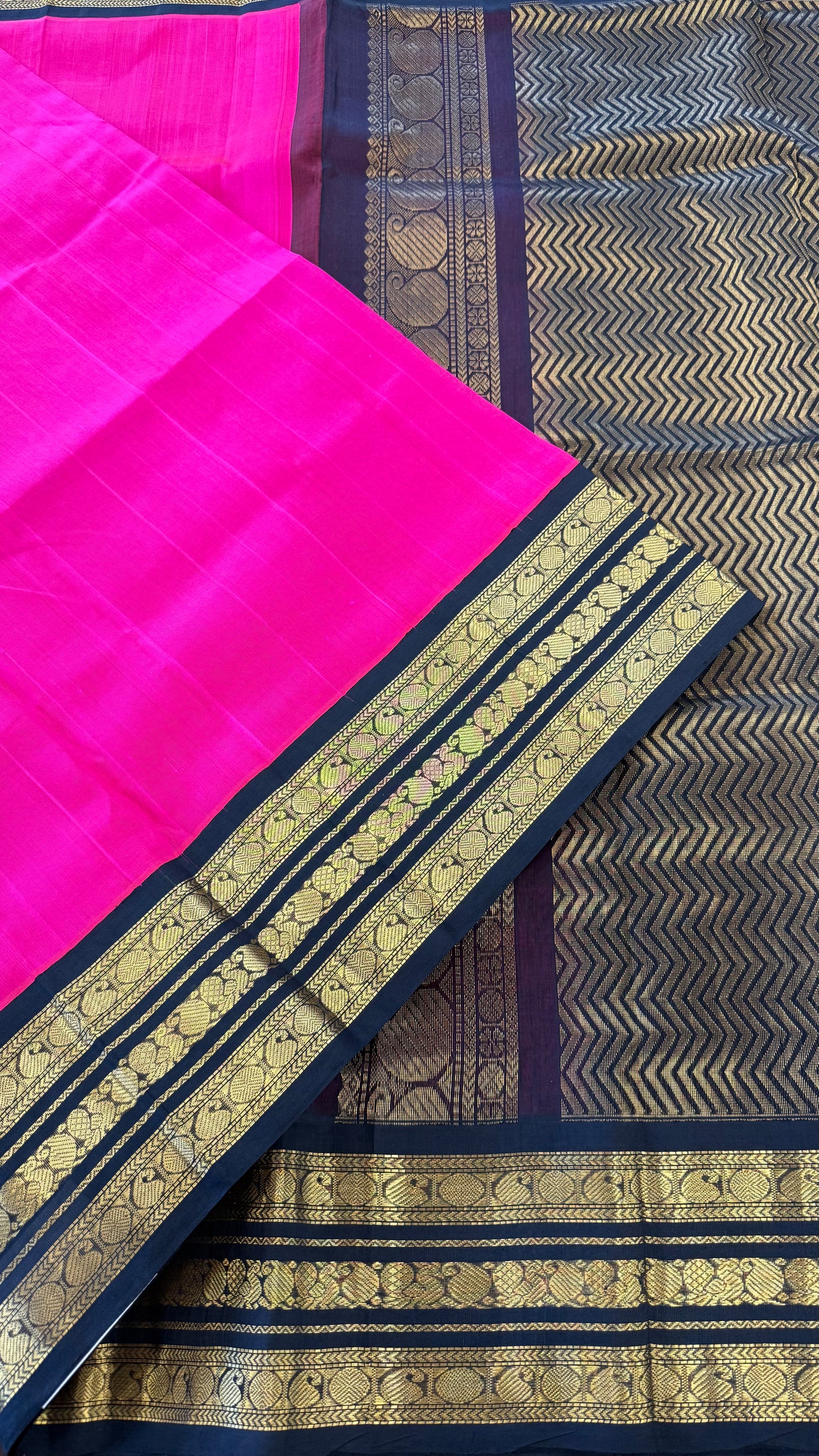 RANI PINK WITH CONTRAST BLACK KANCHIPURAM SILK COTTON (KSC90)