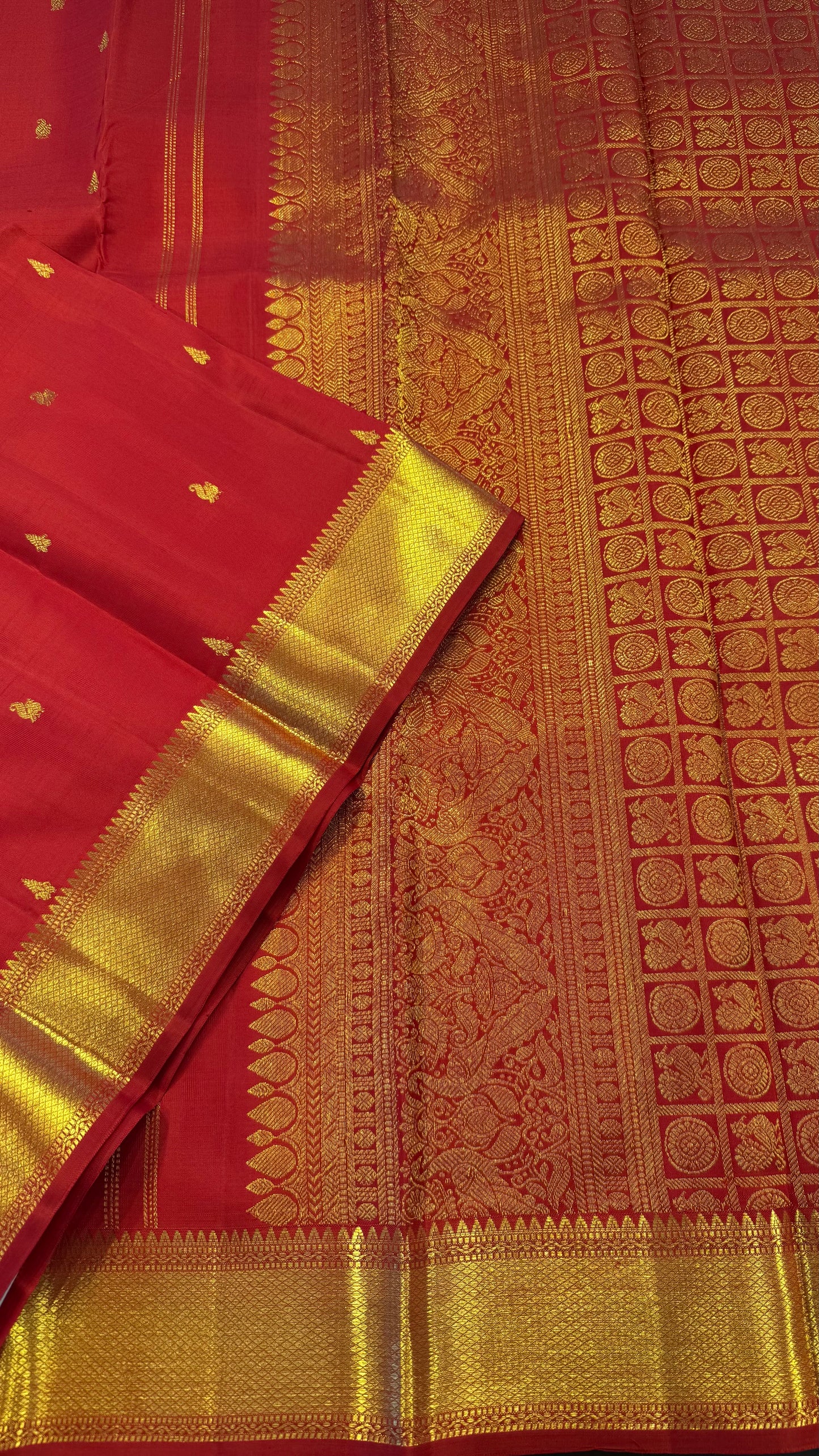 CHILI RED GOLD ZARI HANDLOOM KANICHIPURAM SILK SAREE (KSS336)