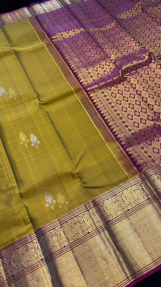 OLIVE GREEN WITH CONTRAST PURPLE GOLD ZARI HANDLOOM KANCHIPURAM SILK SAREE (KSS411)