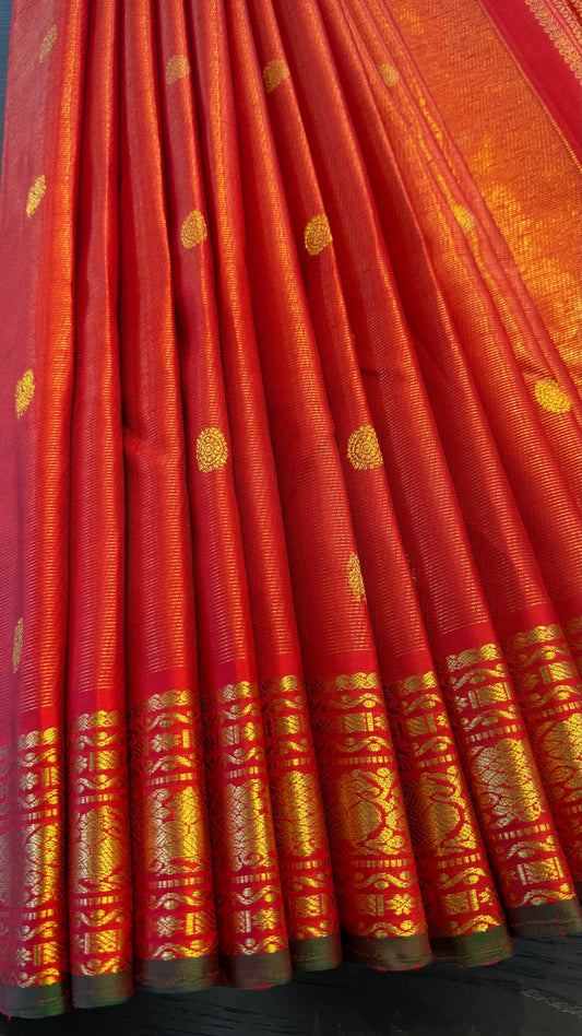 VAIRA OOSI CHILLI RED GOLD ZARI PURE HANDLOOM KANCHIPURAM SILK SAREE (KSS 502)