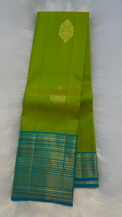 PARROT GREEN WITH TURQUOISE BLUE CONTRAST HANDLOOM KANICHIPURAM SILK SAREE (KSS433)