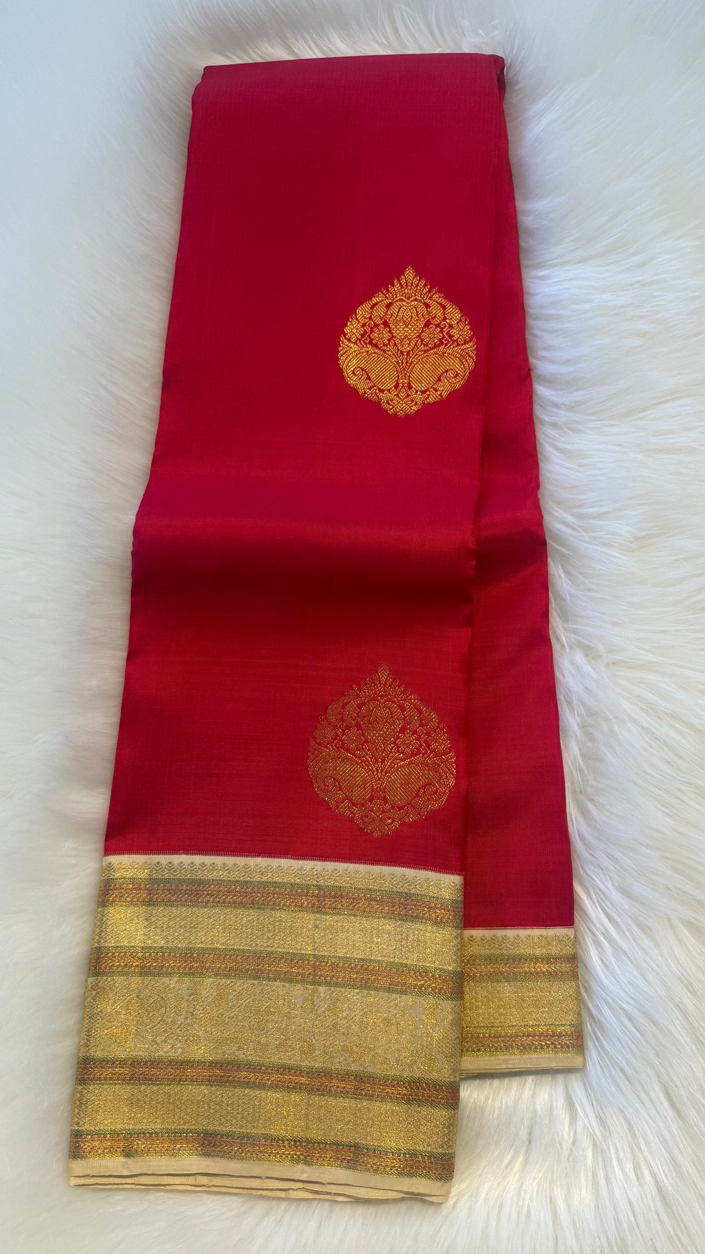 VERMILION RED CONTRAST WITH CREAM GOLD ZARI PURE HANDLOOM KANCHIPURAM SILK SAREE (KSS 498)