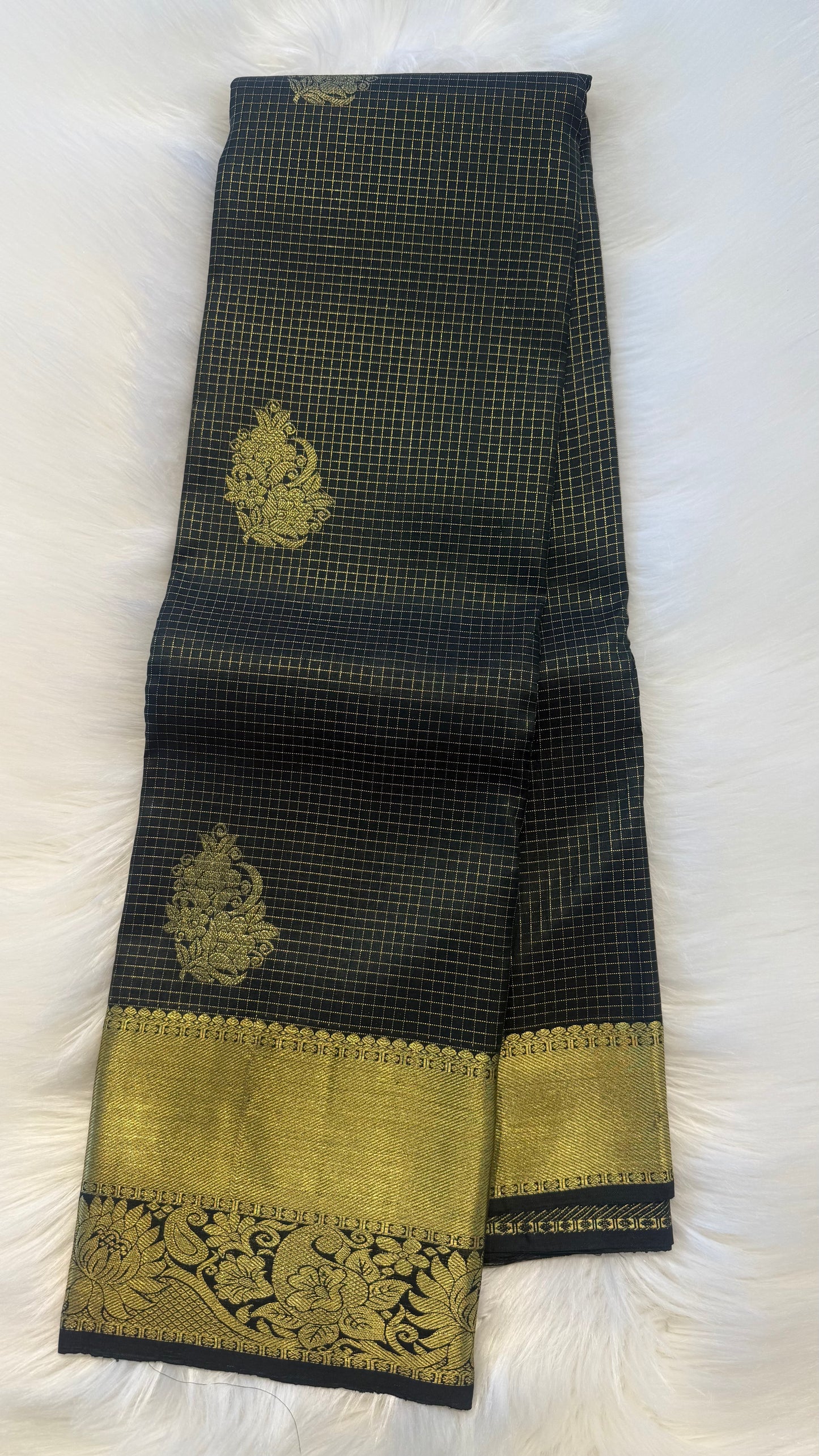 GREEN CHECKED GOLD ZARI HANDLOOM KANICHIPURAM SILK SAREE (KSS421)