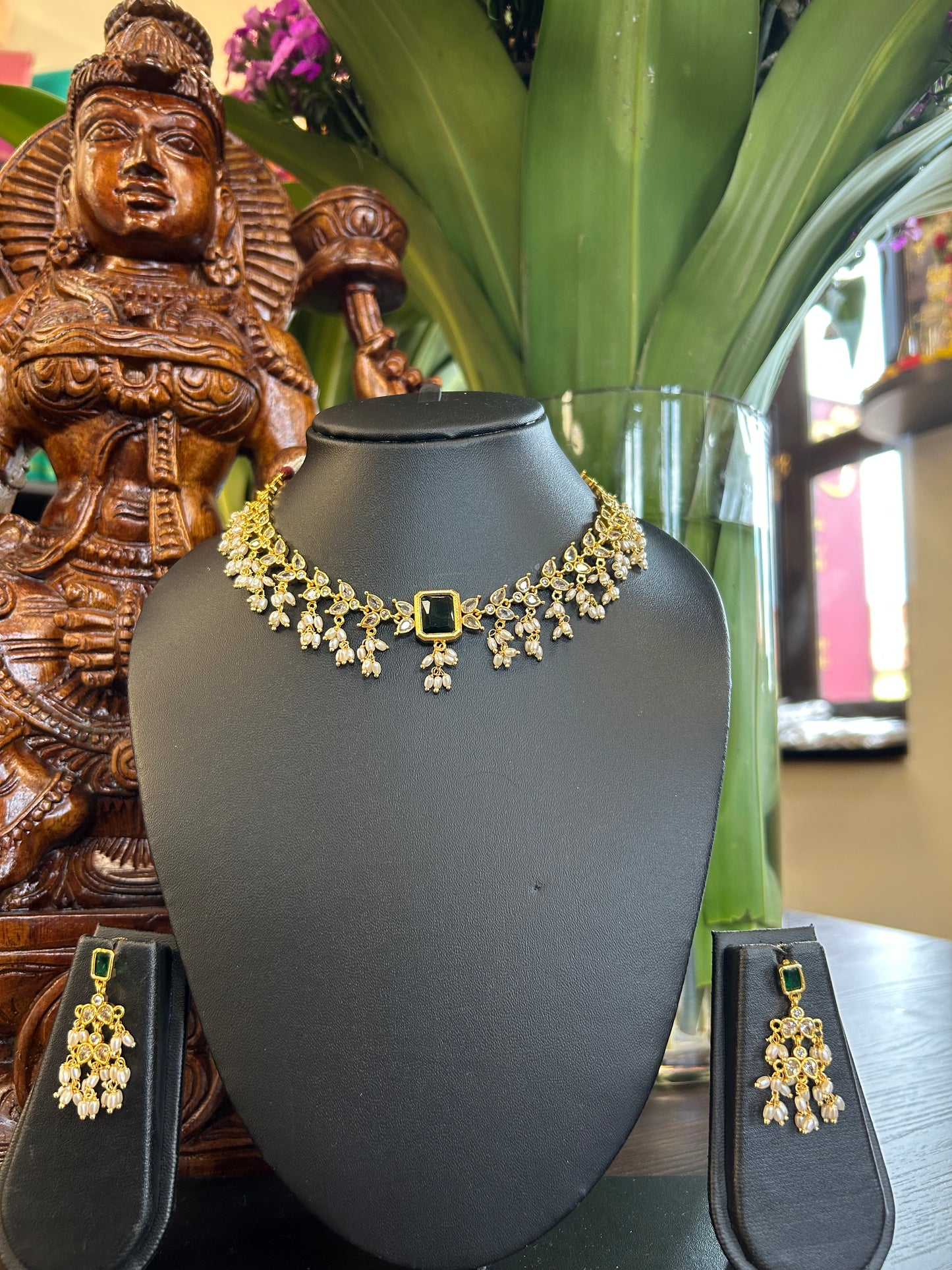 Agarwal Green Stone Short Necklace