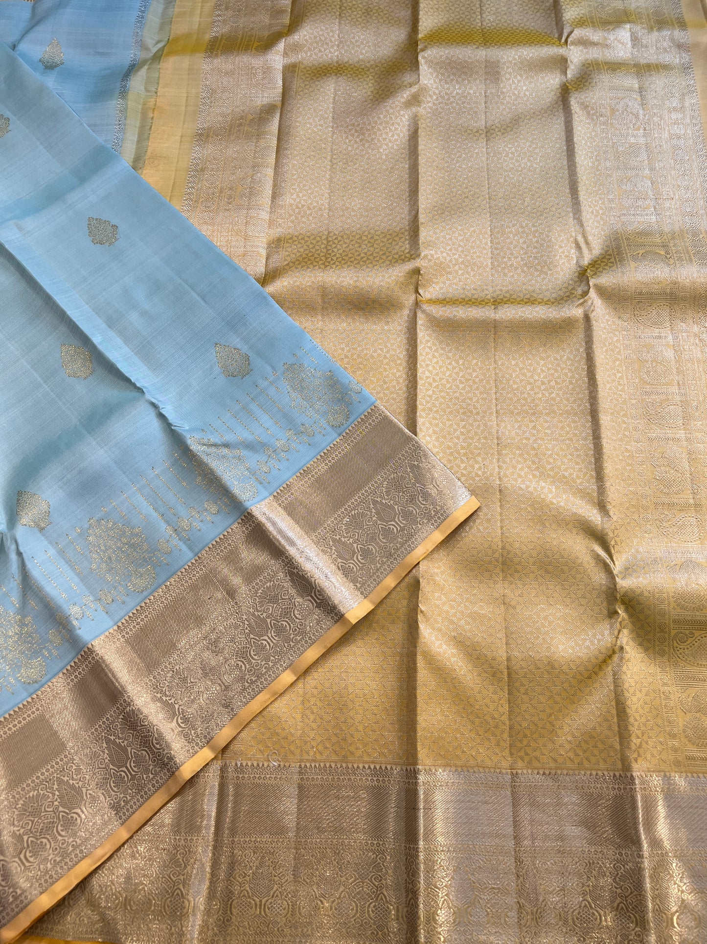 POWDER BLUE CONTRAST LIGHT YELLOW KANCHIPURAM HANDLOOM SILK SAREE