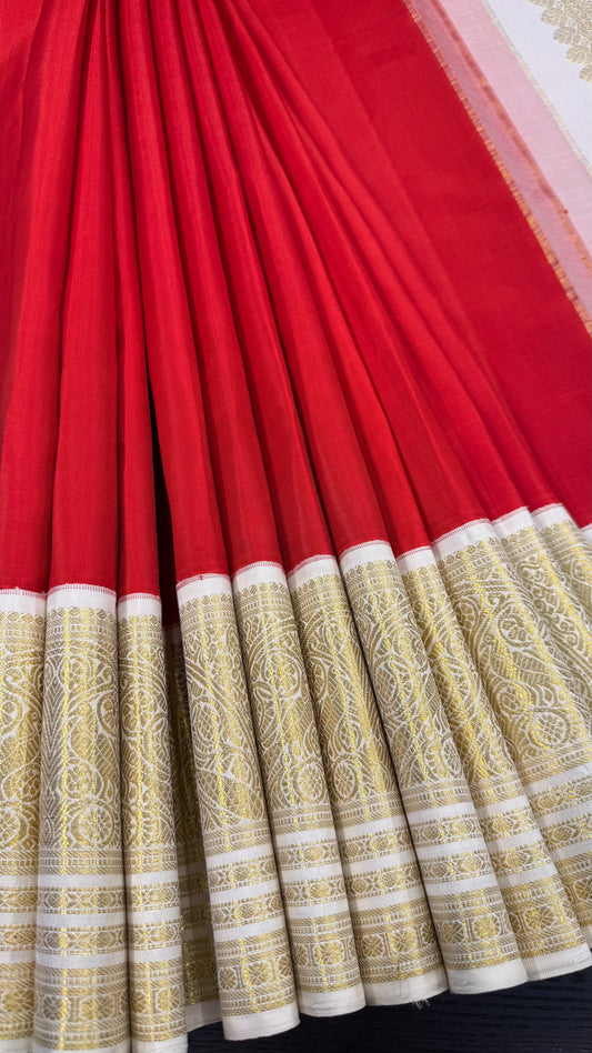 CHILI RED WITH CONTRAST WHITE GOLD ZARI HANDLOOM KANICHIPURAM SILK SAREE (KSS287)
