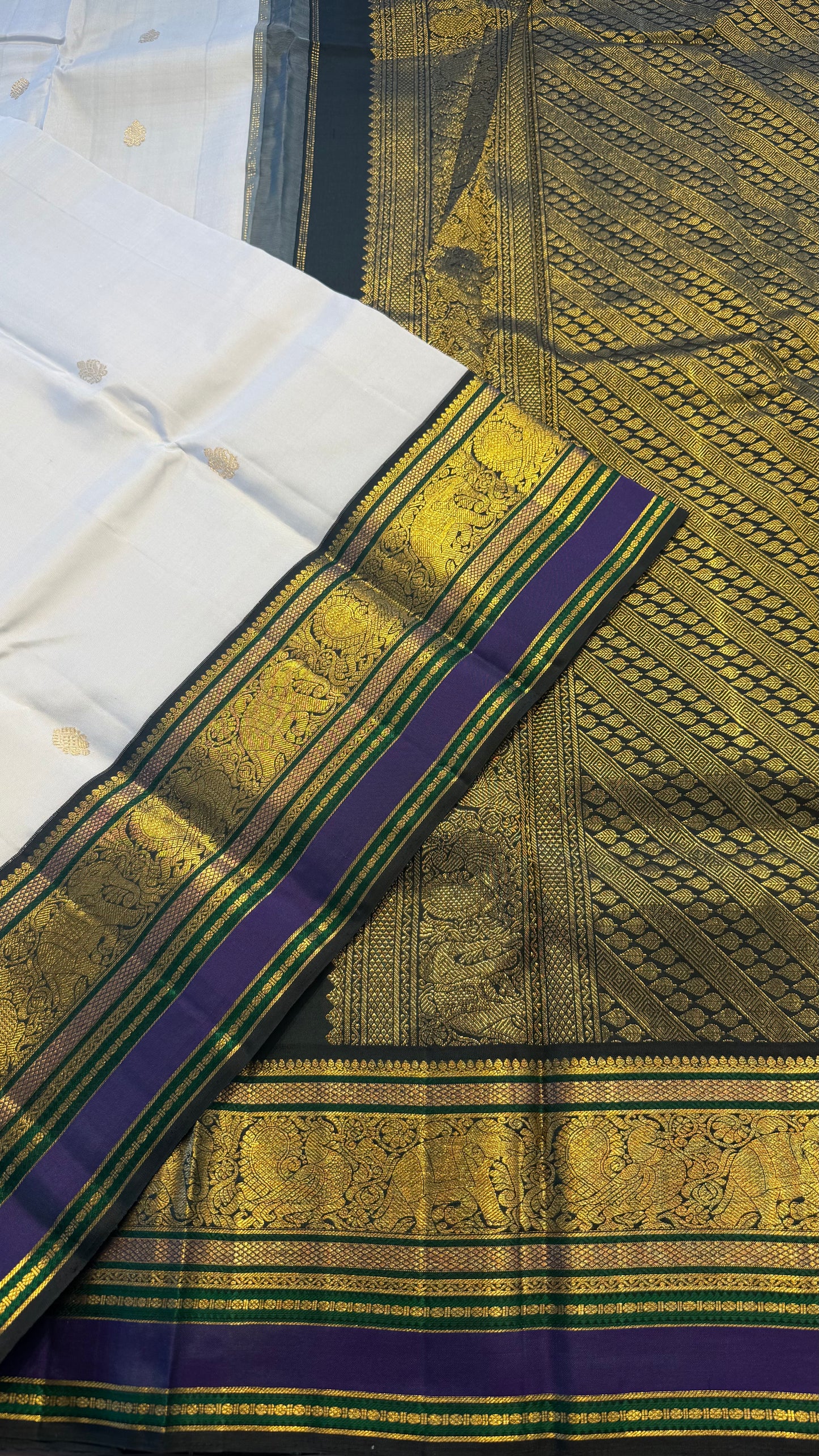 PASTEL PISTACHIO GREEN WITH CONTRAST BOTTLE GREEN GOLD ZARI HANDLOOM KANICHIPURAM SILK SAREE (KSS273)