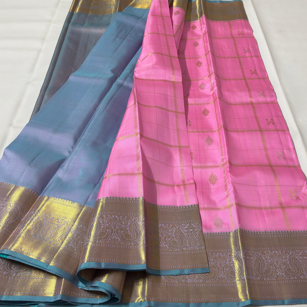 LIGHT ROSE PINK & DUAL TONE BLUE CHECKERED GOLD ZARI PURE KANCHIPURAM HANDLOOM SILK SAREE KSC 04
