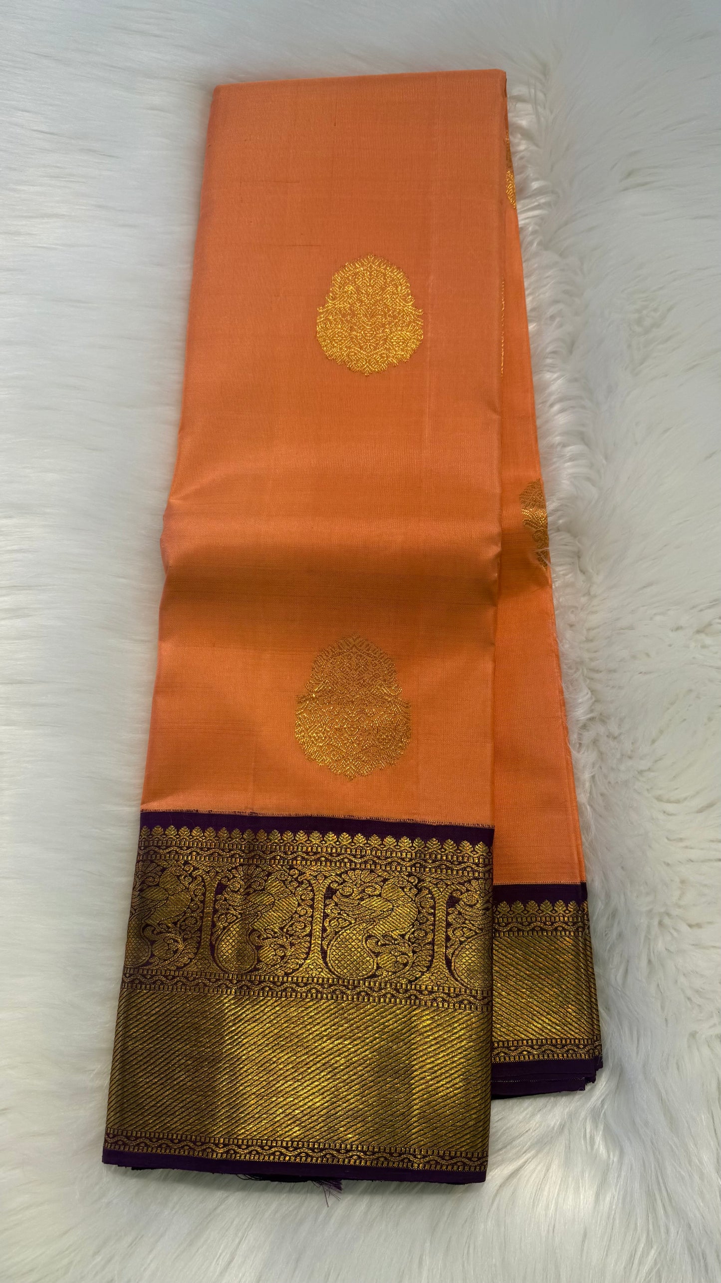 PEACH WITH CONTRAST PURPLE GOLD ZARI HANDLOOM KANICHIPURAM SILK SAREE (KSS48)