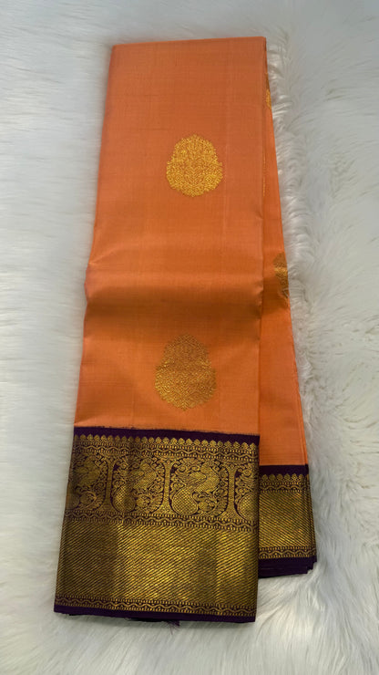 PEACH WITH CONTRAST PURPLE GOLD ZARI HANDLOOM KANICHIPURAM SILK SAREE (KSS48)