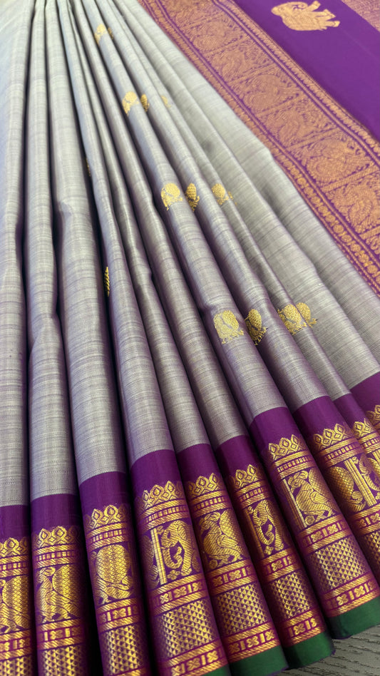 TRADITIONAL DUAL TONE GREYISH PURPLE WITH CONTRAST VADAMALI PURPLE BORDER GOLD ZARI HANDLOOM KANICHIPURAM SILK SAREE (KSS93)