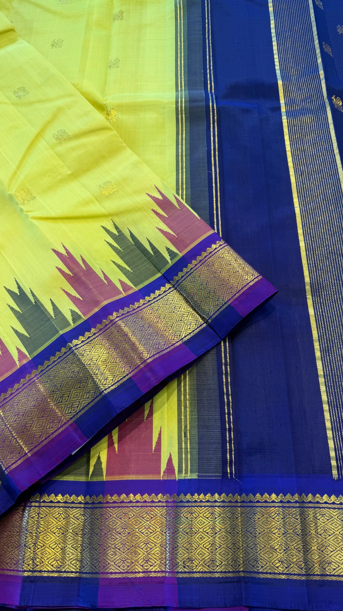LEMON YELLOW WITH THALAMPOO KANCHIPURAM SINGLE SIDE BORDER SILK SAREE(KSSB43)