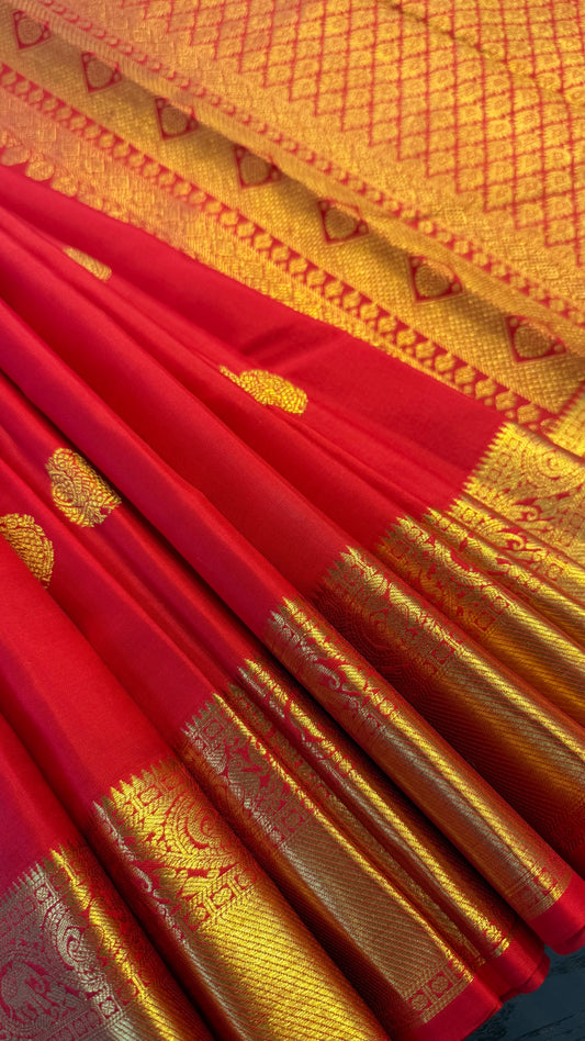 CHILI RED GOLD ZARI HANDLOOM KANICHIPURAM SILK SAREE (KSS103)