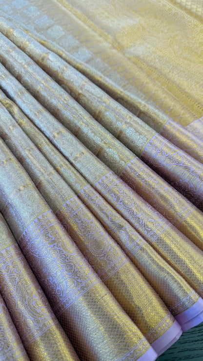 GOLD WITH CONTRAST LAVENDER GOLD ZARI HANDLOOM KANICHIPURAM SILK SAREE (KSS110)