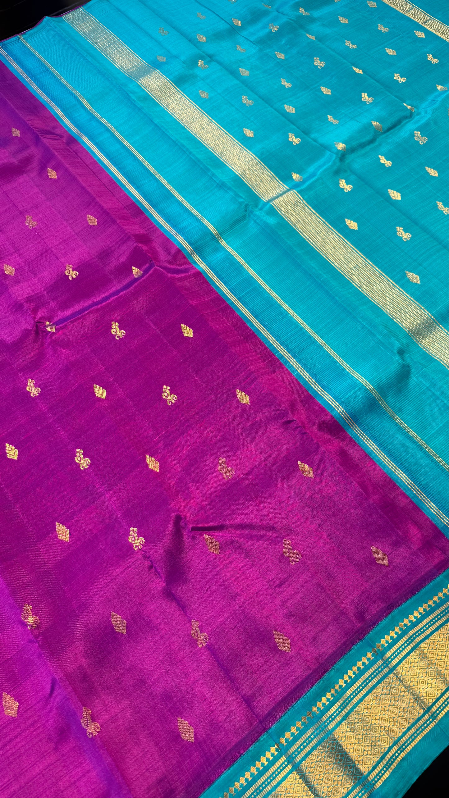 PURPLE WITH CONTRAST TEAL BLUE PURE HANDLOOM KANCHIPURAM SINGLE SIDE BORDER SILK SAREE (KSSB16)