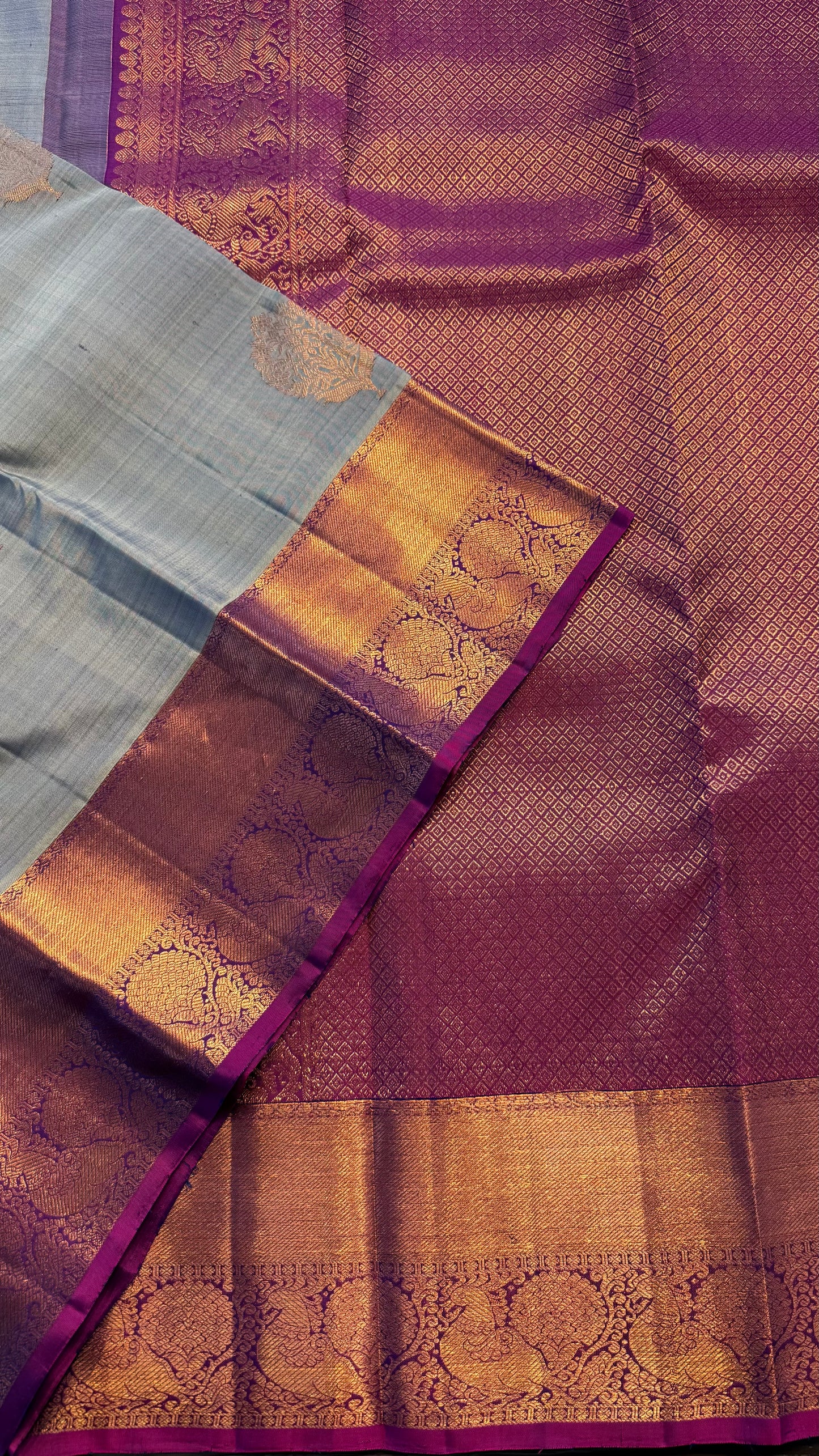 TAUPE GREY WITH CONTRAST PURPLE GOLD ZARI HANDLOOM KANICHIPURAM SILK SAREE (KSS329)