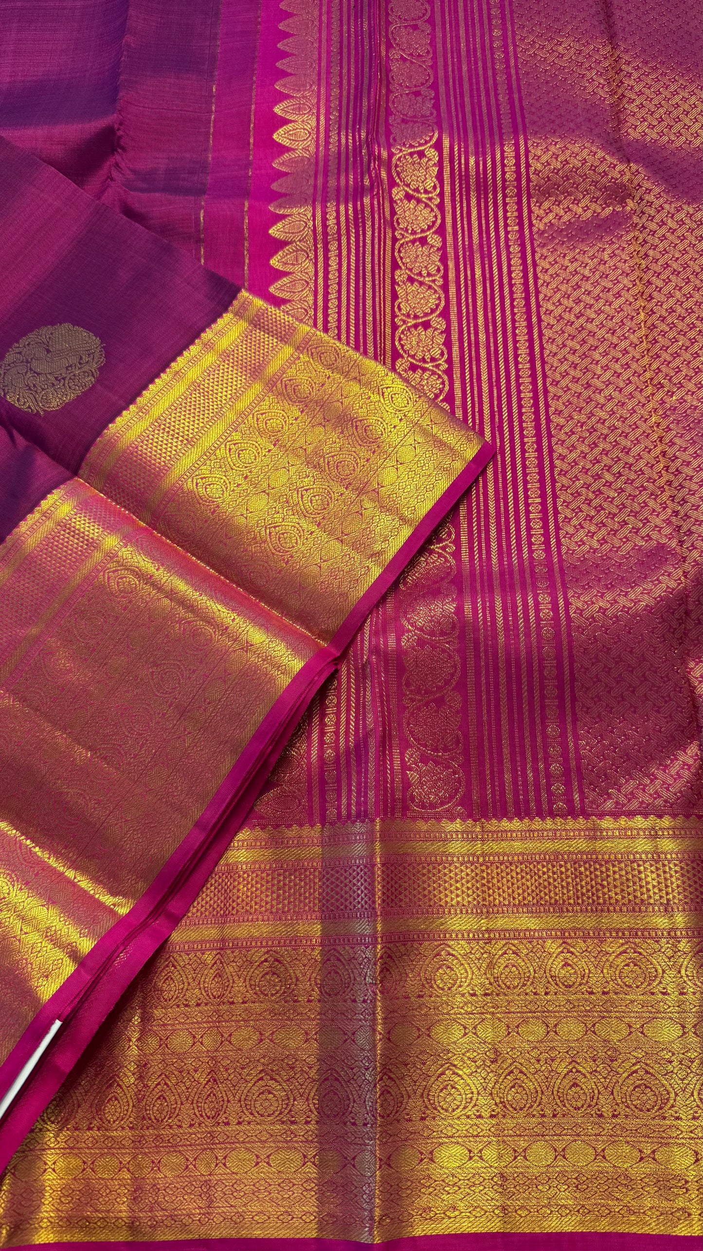 WINE PURPLE WITH CONTRAST PINK GOLD ZARI HANDLOOM KANCHIPURAM SILK SAREE (KSS365)