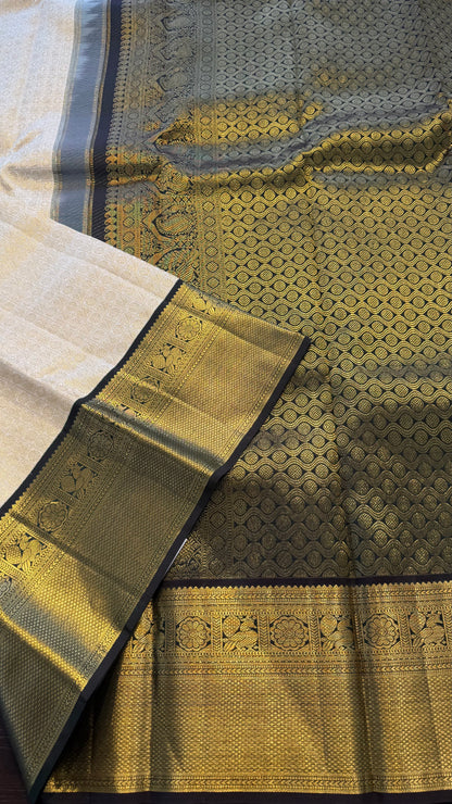 PASTEL PISTACHIO GREEN WITH CONTRAST DUAL TONE  GREEN GOLD ZARI HANDLOOM KANICHIPURAM SILK SAREE (KSS485)