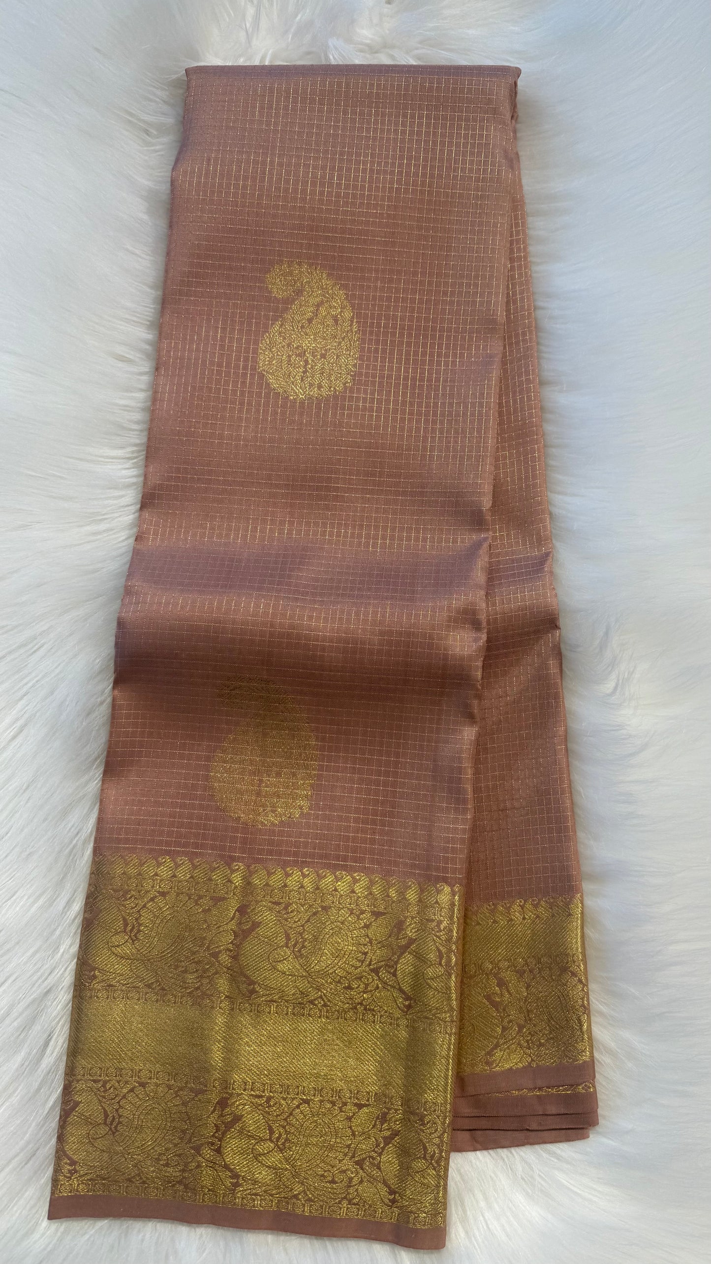 CHAMPAGNE CHECKED GOLD ZARI HANDLOOM KANCHIPURAM SILK SAREE (KSS409)