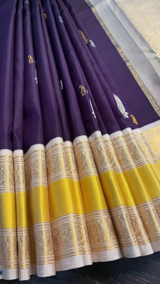 PLUM WITH CONTRAST CREAM GOLD ZARI HANDLOOM KANCHIPURAM SILK SAREE (KSS456)