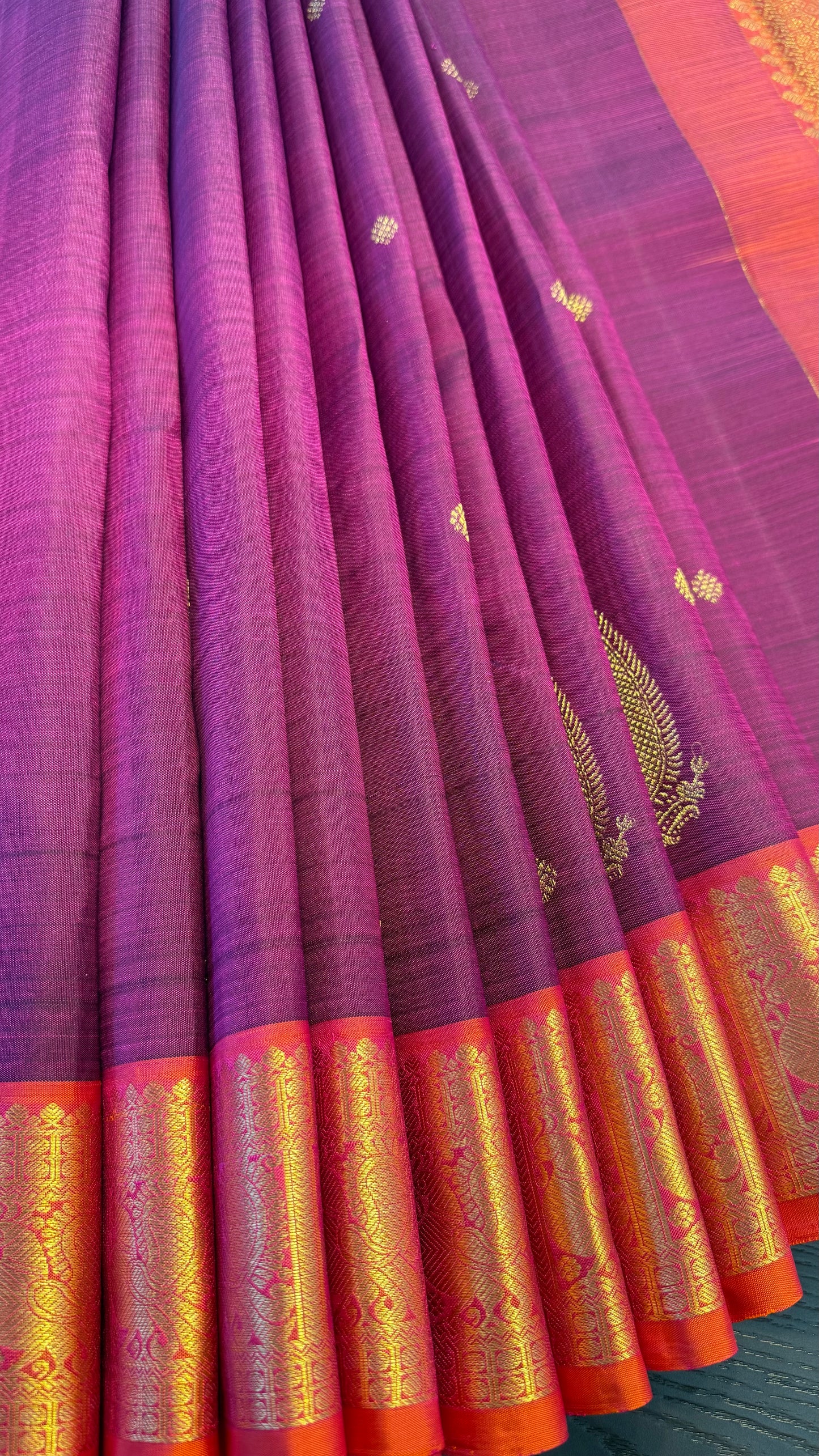 DARK RASBERRY WITH CONTRAST KANAKAMBARAM ORANGE GOLD ZARI HANDLOOM KANICHIPURAM SILK SAREE (KSS157)
