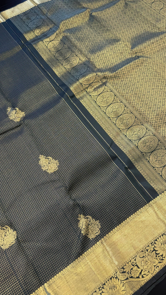 GREEN CHECKED GOLD ZARI HANDLOOM KANICHIPURAM SILK SAREE (KSS421)