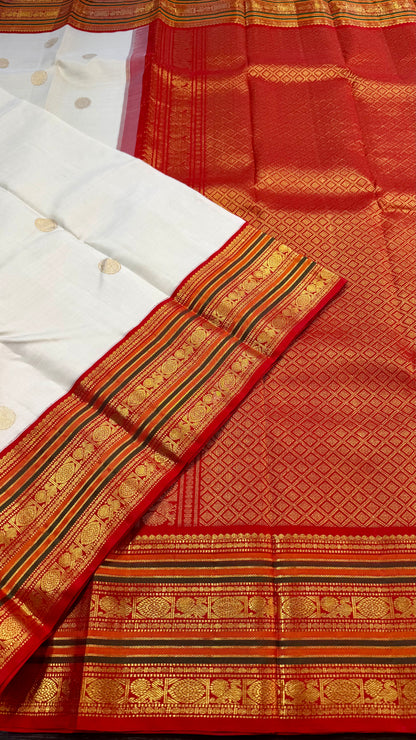 CLASSIC WHITE & RED PURE KANCHIPURAM HANDLOOM SILK SAREE (KSS701)