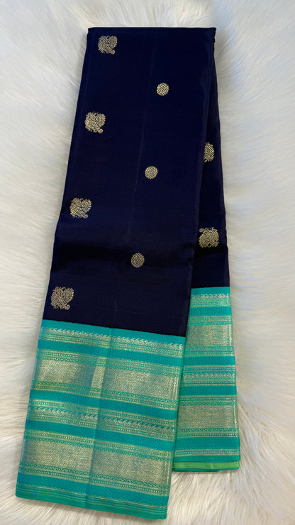 NAVY BLUE WITH CONTRAST BRIGHT TEAL BORDER HANDLOOM KANCHIPURAM SILK SAREE (KSS447)