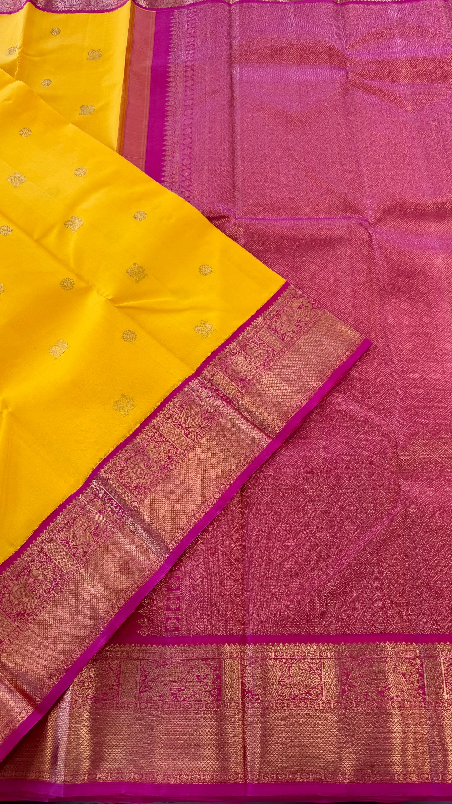 BRIGHT YELLOW WITH CONTRAST PINK GOLD ZARI HANDLOOM KANICHIPURAM SILK SAREE (KSS109)