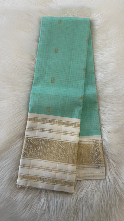 MINT GREEN WITH CONTRAST WHITE GOLD ZARI HANDLOOM KANICHIPURAM SILK SAREE (KSS202)