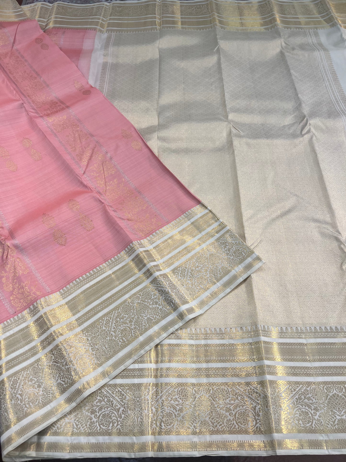 LIGHT SALMON PINK PURE KANCHIPURAM HANDLOOM SILK SAREE