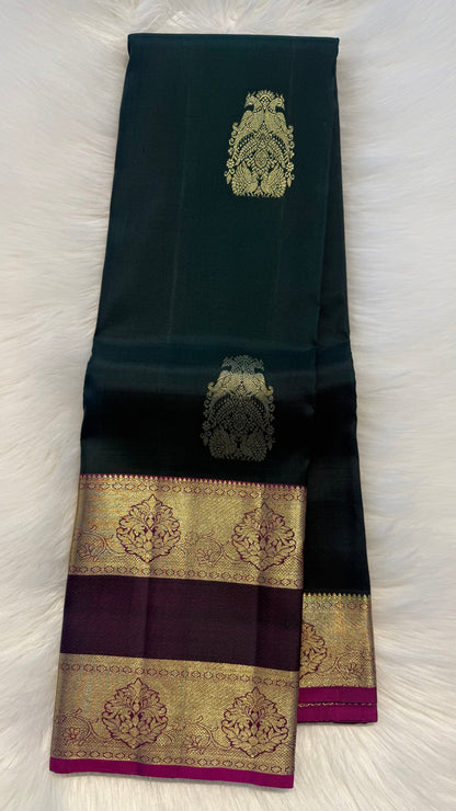 DARK GREEN WITH CONTRATS PURPLE GOLD ZARI HANDLOOM KANCHIPURAM SILK SAREE (KSS360)