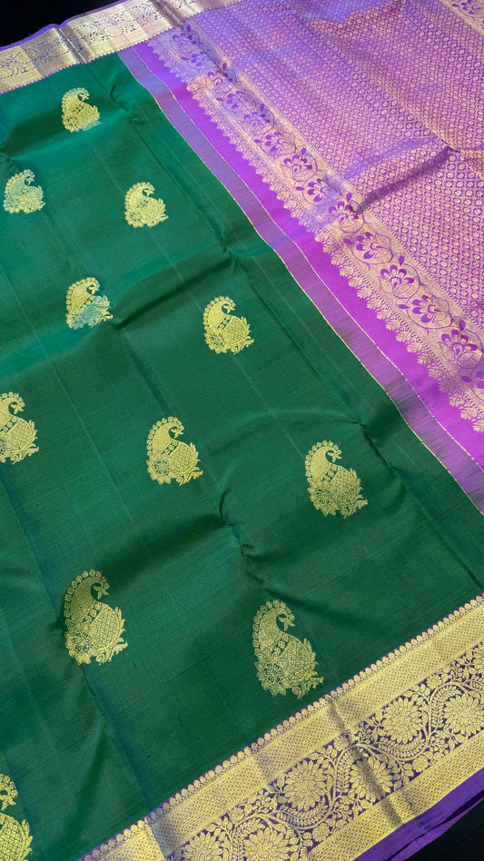 FOREST GREEN WITH CONTRATS PURPLE GOLD ZARI HANDLOOM KANCHIPURAM SILK SAREE (KSS403)