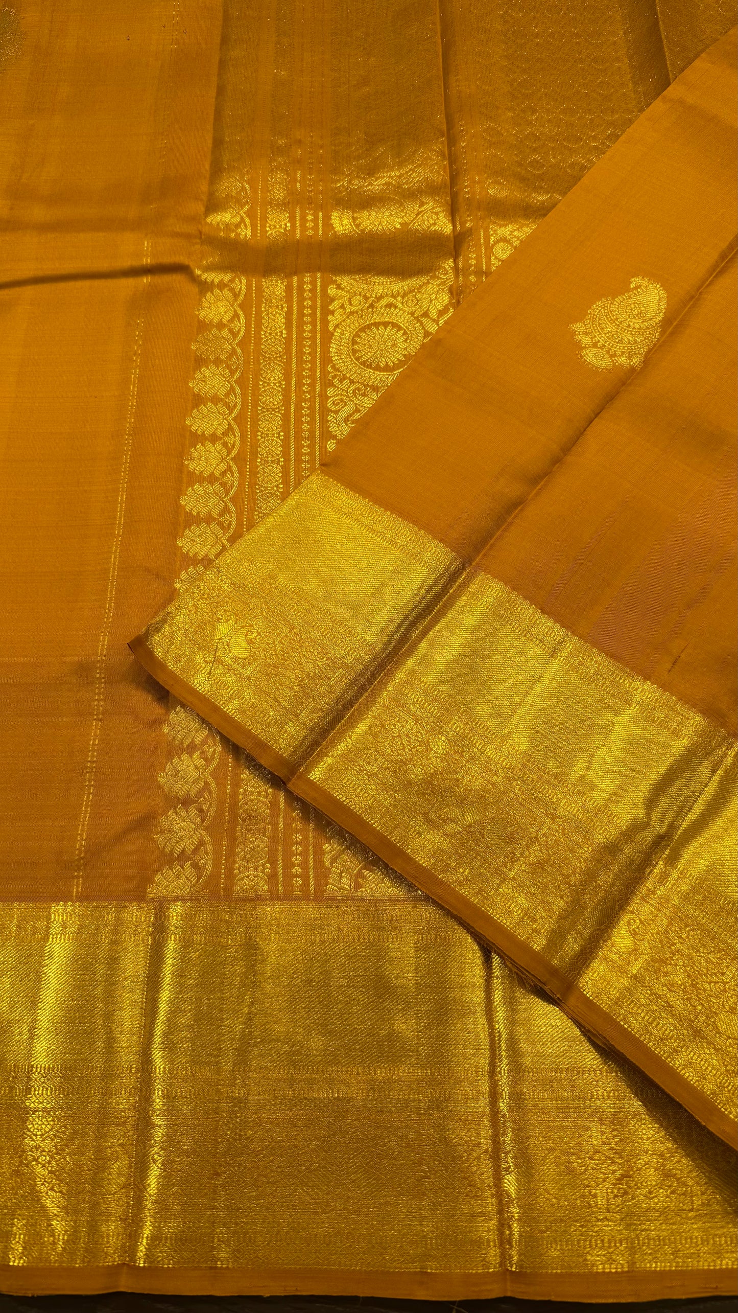 GAMBOGE PURE KANCHIPURAM HANDLOOM SILK SAREE(KSS 535)