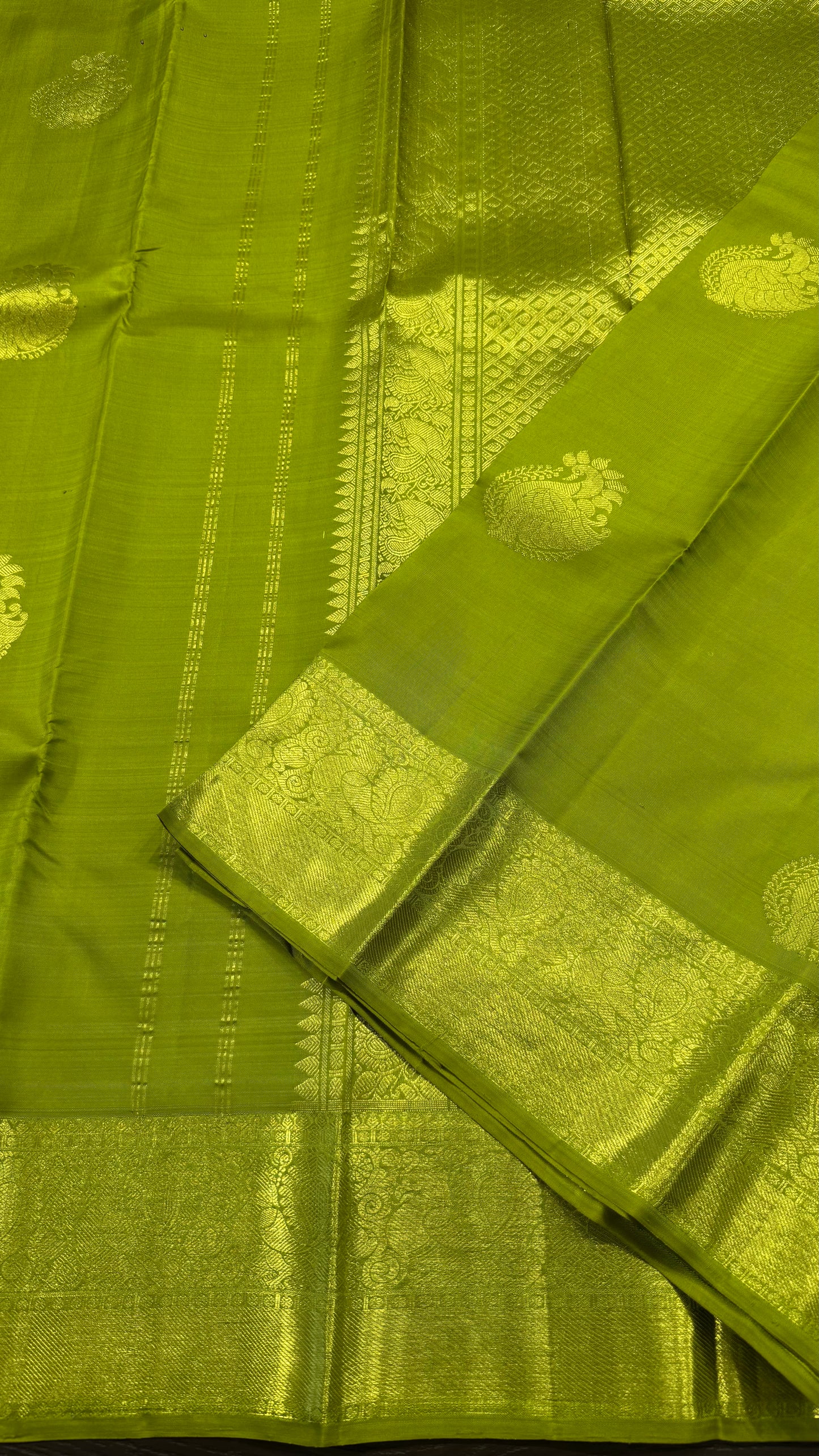 PARROT GREEN HANLOOM KANCHIPURAM SILK SAREE (KSS 532)