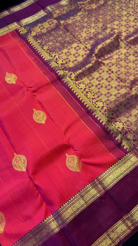 KANAKAMBARAM ORANGE WITH CONTRAST DARK RANI PINK GOLD ZARI HANDLOOM KANICHIPURAM SILK SAREE (KSS344)
