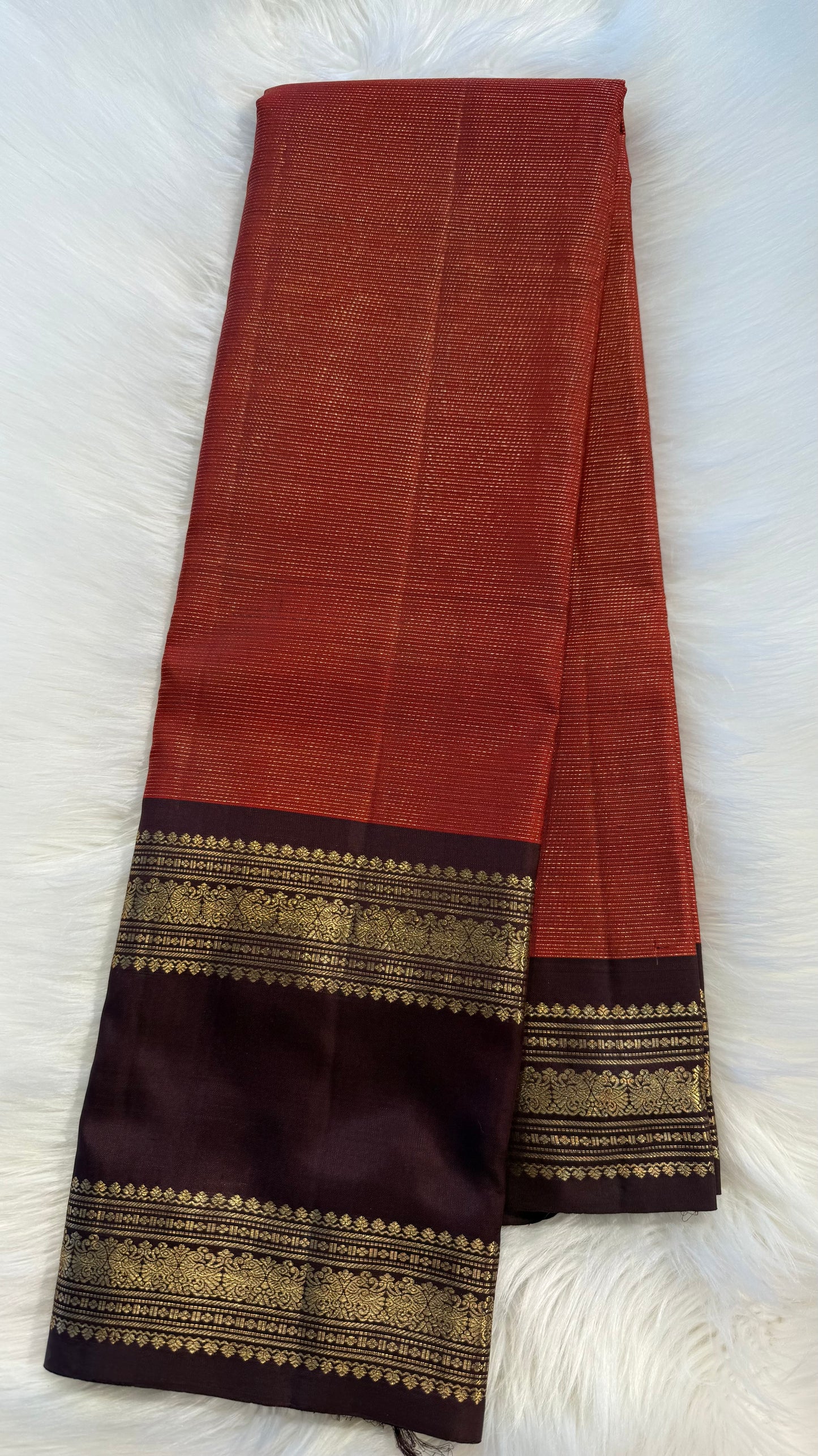 VAIRA OOSI RUST WITH CONTRAST DARK BROWN BORDER HANDLOOM KANCHIPURAM SILK SAREE (KSS449)