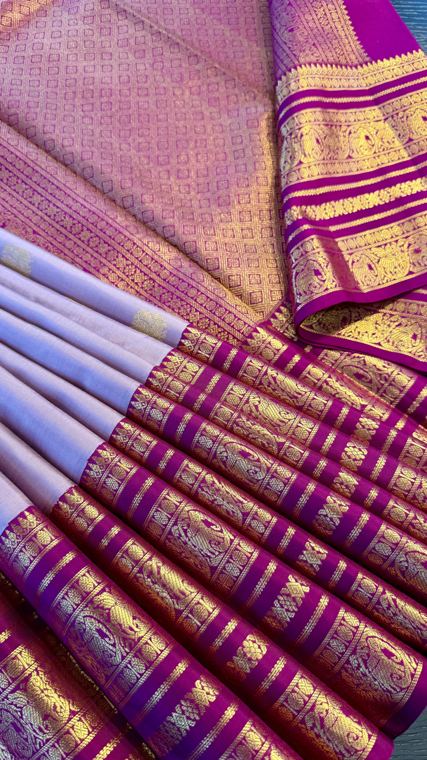 LIGHT MAUVE WITH CONTRAST MAGENTA PINK HANDLOOM KANICHIPURAM SILK SAREE (KSS14)