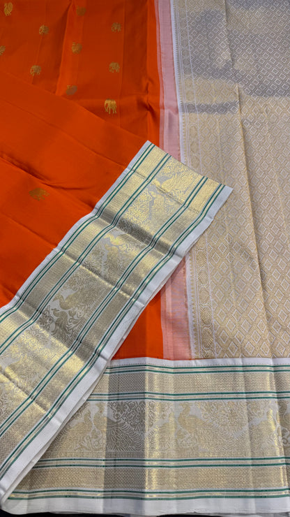 ORANGE WITH CONTRAST OFF WHITE GOLD ZARI HANDLOOM KANCHIPURAM SILK SAREE (KSS463)