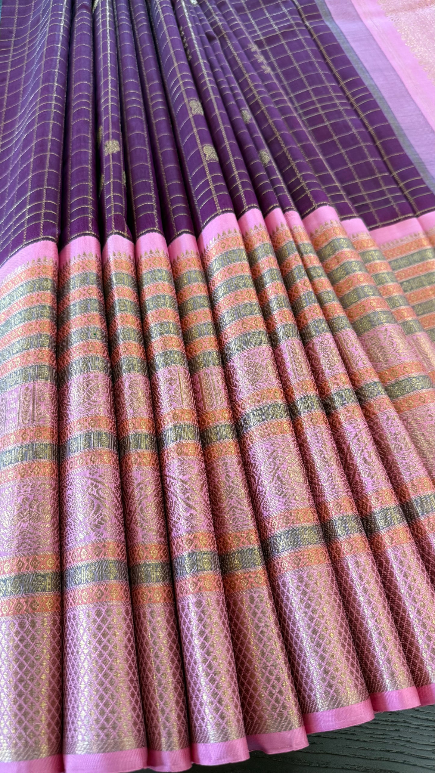 PLUM PURPLE CHECKED WITH CONTRAST PINK GOLD ZARI HANDLOOM KANICHIPURAM SILK SAREE (KSS282)